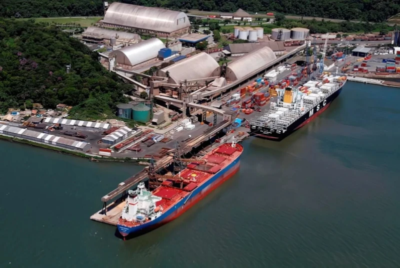 O PAC transformou o Brasil num canteiro de obras estratégicas, como a recuperação do porto de São Francisco do Sul (RS) | Foto: Blog do Planalto/PR